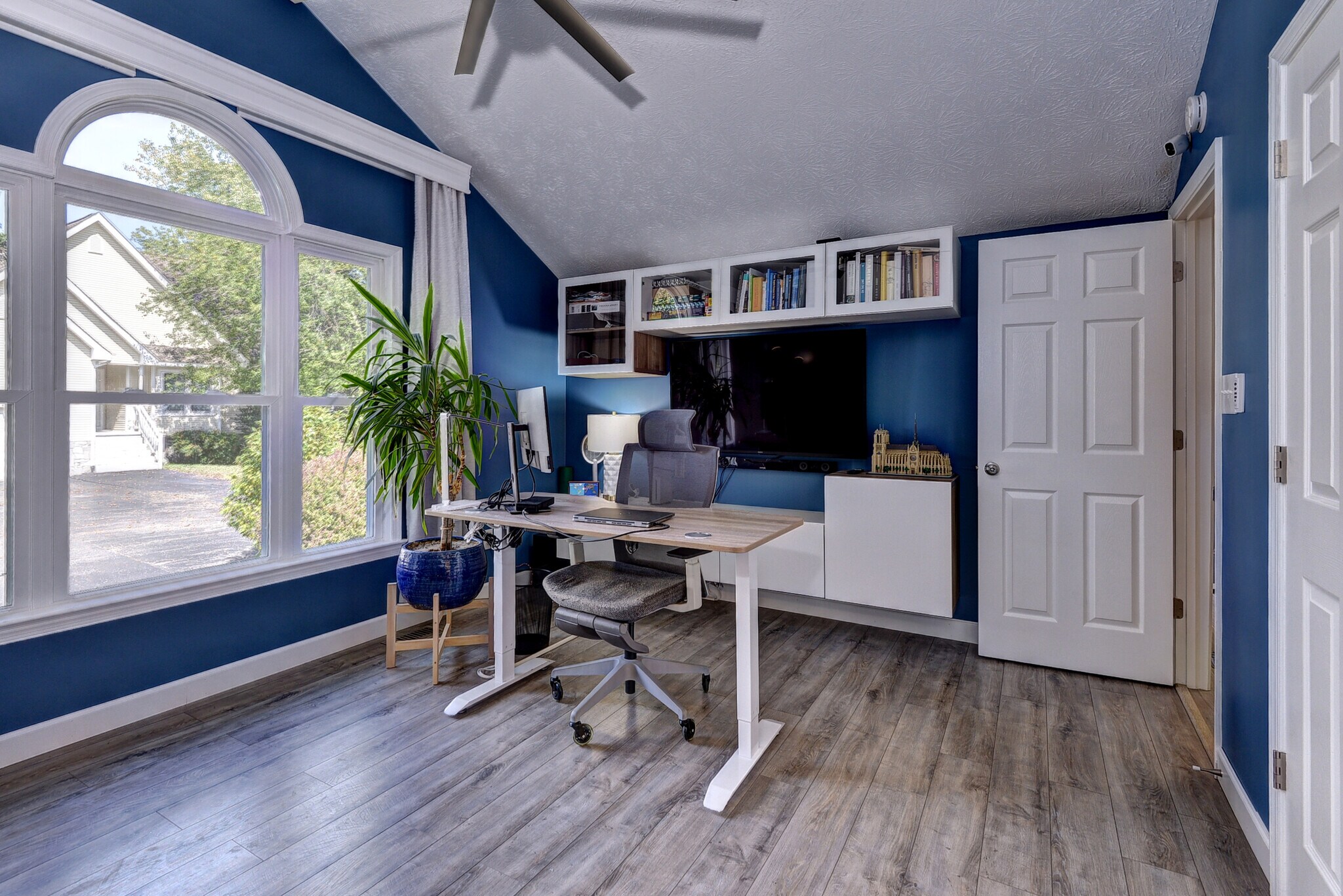 Building Photo - 5104 Salisbury Mews
