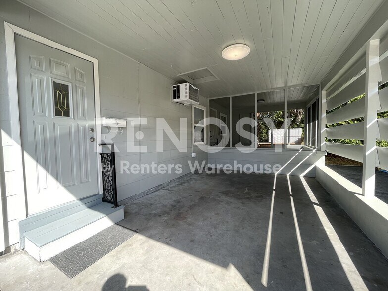 Building Photo - 310 S Arcturas Ave