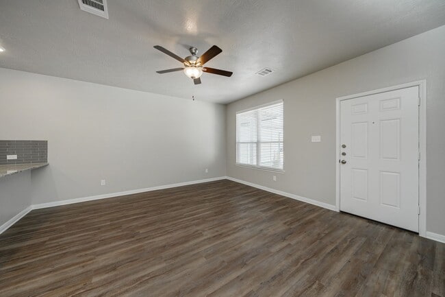Building Photo - 1129 Trellis Pass
