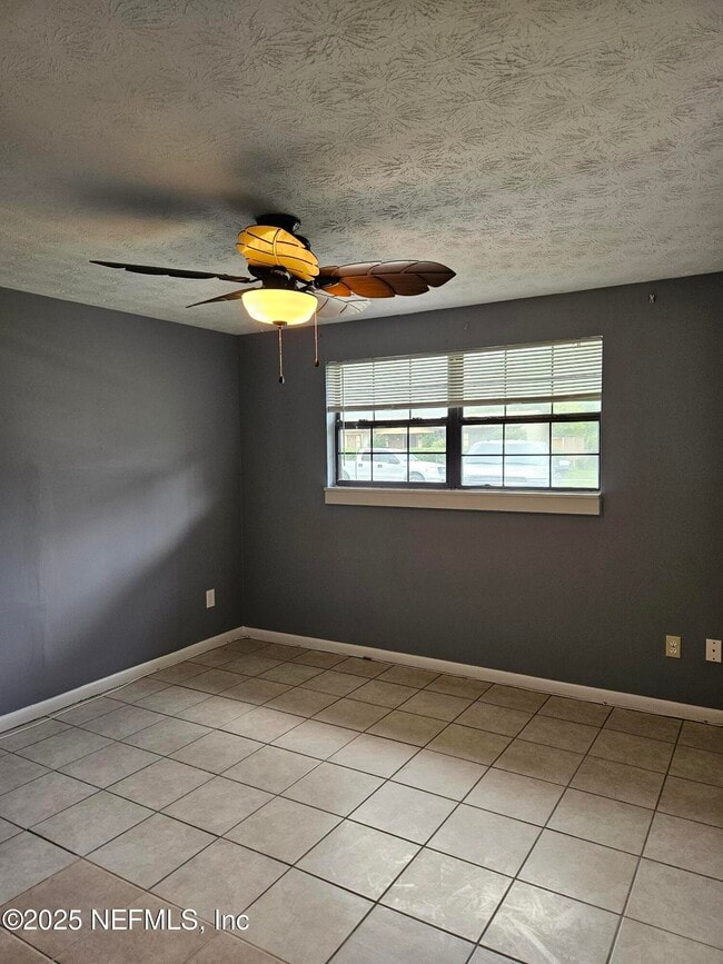 Building Photo - 5163 Acoma Ave