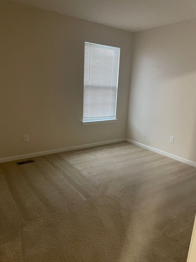 Building Photo - Beautiful, Newer Built Home in Riverside