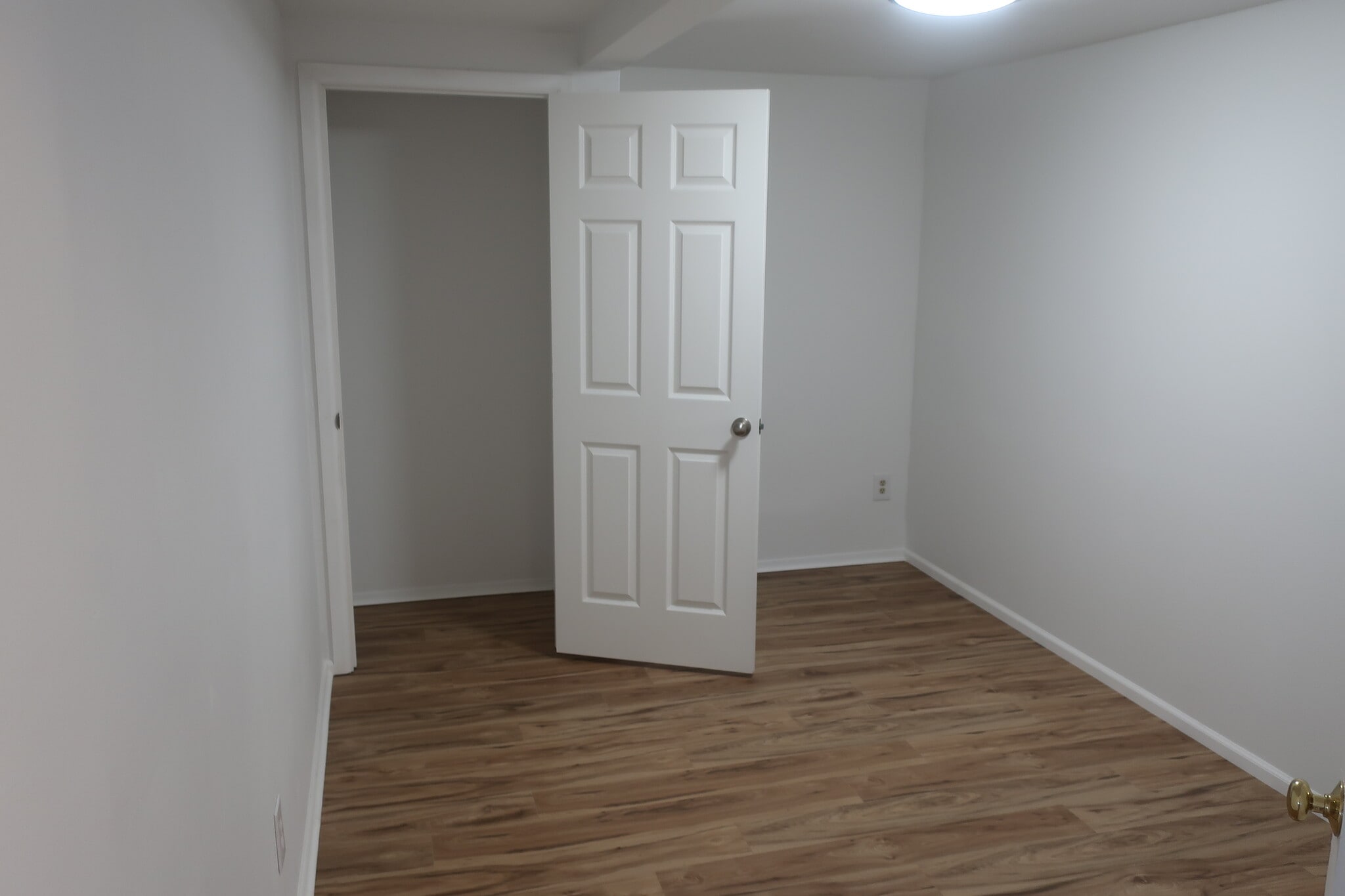 Building Photo - 1110 N Miller St