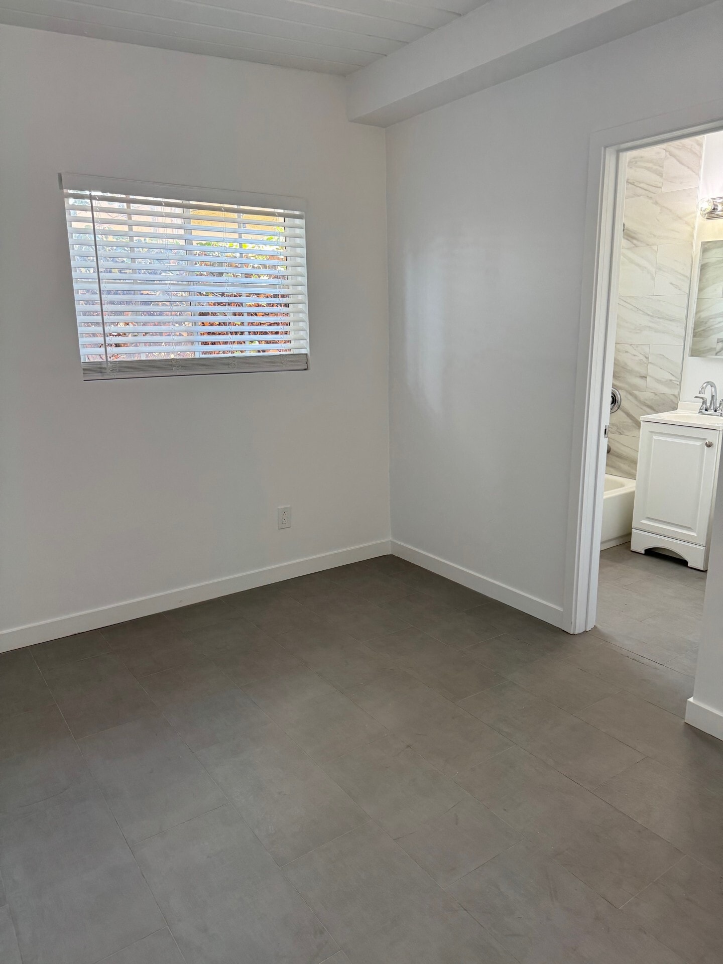 Building Photo - 3738 Acacia St