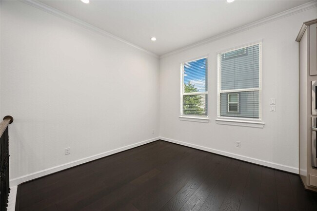 Building Photo - 4012 Centre Valley Ln