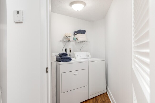 Building Photo - 3254 SE Aster Ln