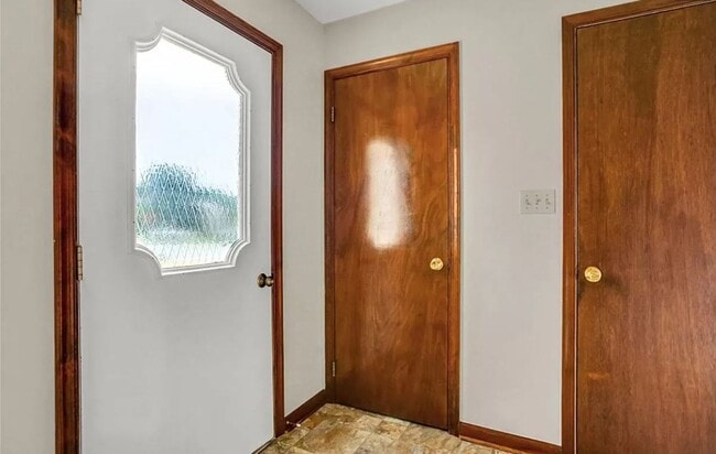 Building Photo - 4912 Follins Ct