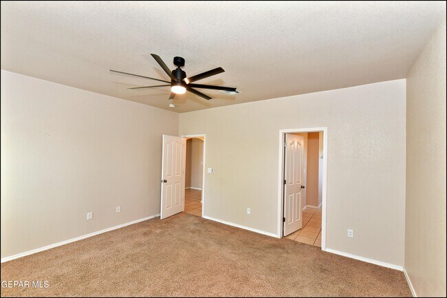 Building Photo - 5810 Redstone Mesa Ct