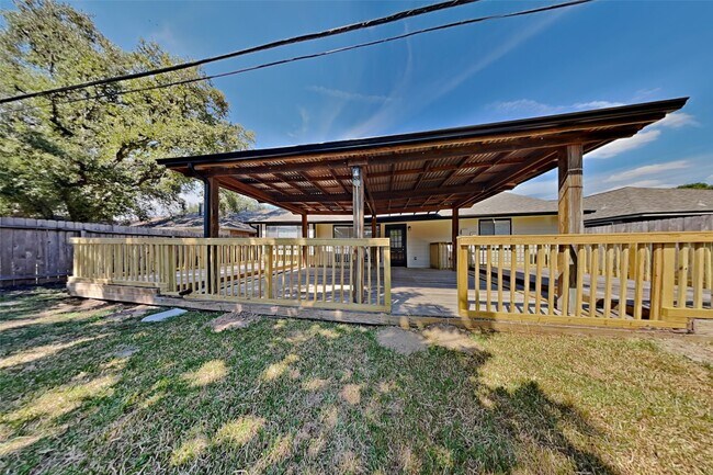 Building Photo - 9503 Gusty Winds Dr