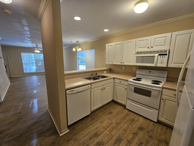 Building Photo - 15 Rimmon Trail