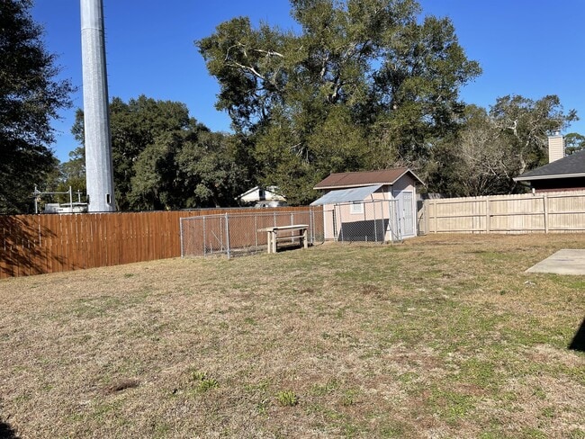 Building Photo - 8770 Kennedy Dr