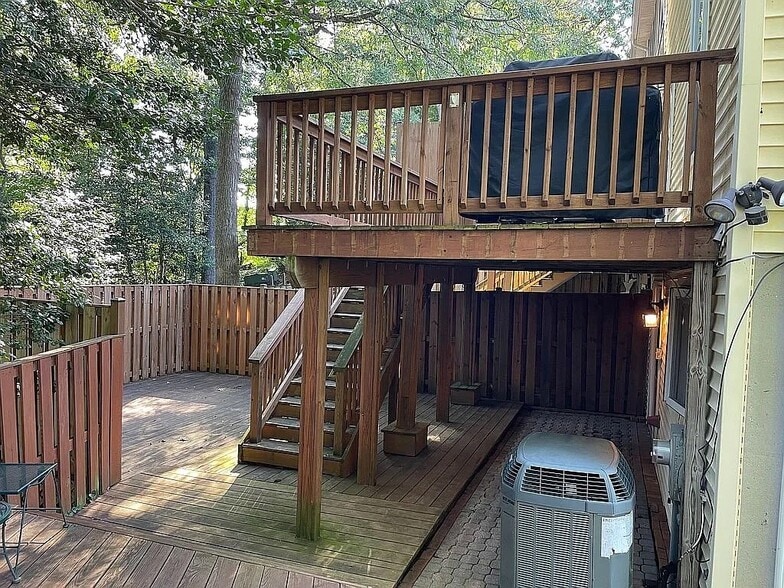 Side - 69 Old Mill Bottom Rd N