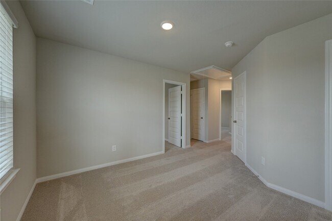 Building Photo - 13856 Goldeye Dr