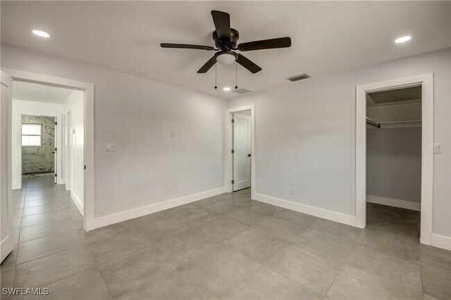 Building Photo - 4312 S Pacific Cir