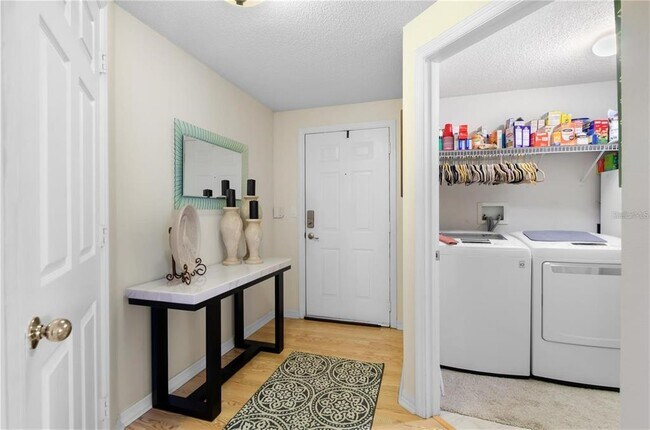 Building Photo - 4751 Travini Cir