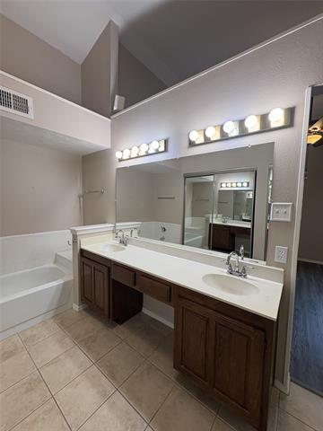 Building Photo - 3610 Willowood Dr
