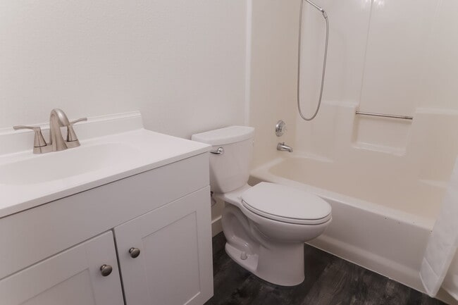 Building Photo - Downstairs 2-Bedroom Condo in Banning--55+ Gated Community!