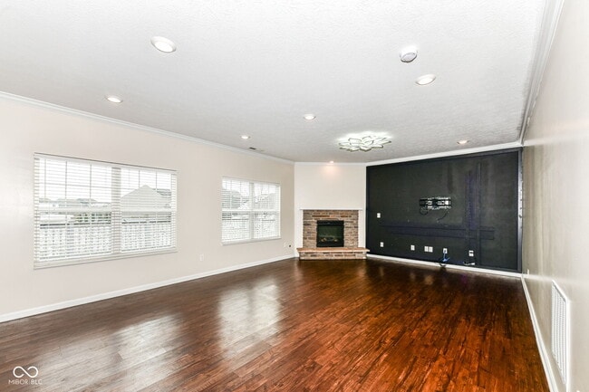 Building Photo - 5825 Sheffield Ln