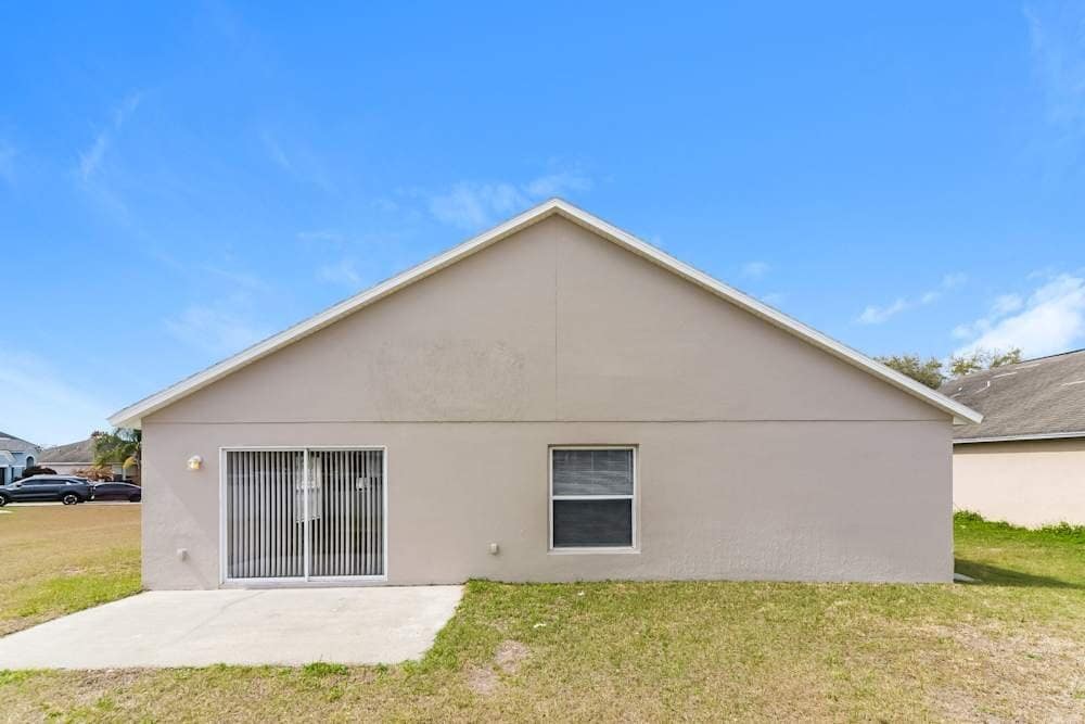 Building Photo - 4610 Sandhurst St