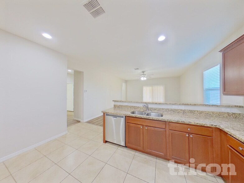 Building Photo - 40209 W Walker Wy