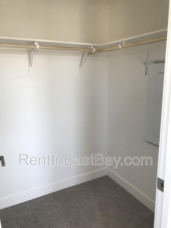 Building Photo - 3612 Brookdale Ave