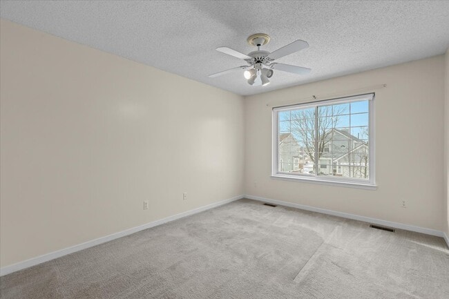 Building Photo - 31112 Columbia Dr