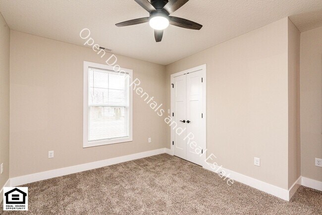 Building Photo - 10545 Old Leo Rd