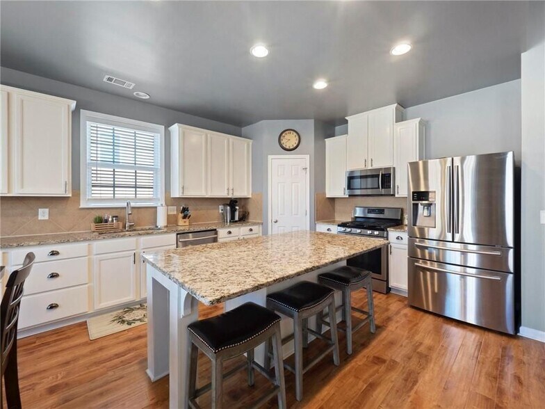 Building Photo - 1704 Ammons Falls Ct