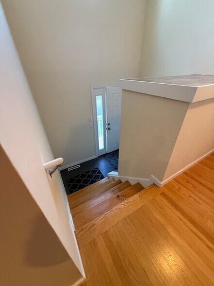 Building Photo - 9 Brentmore Dr