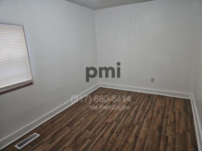 Building Photo - 835 S Old US Hwy 31