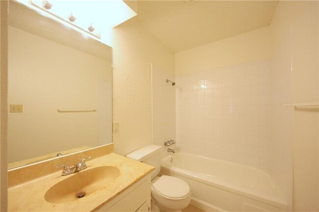 Building Photo - 12805 Broughton Way
