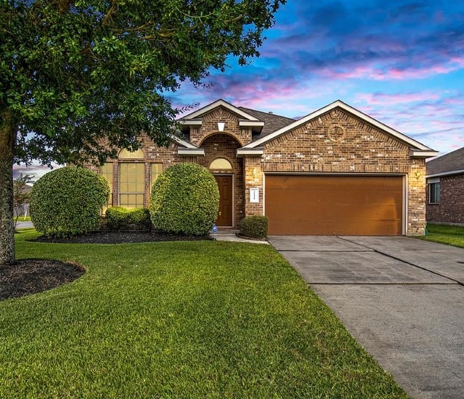 Front of House - 22539 Stillwater Valley Ln