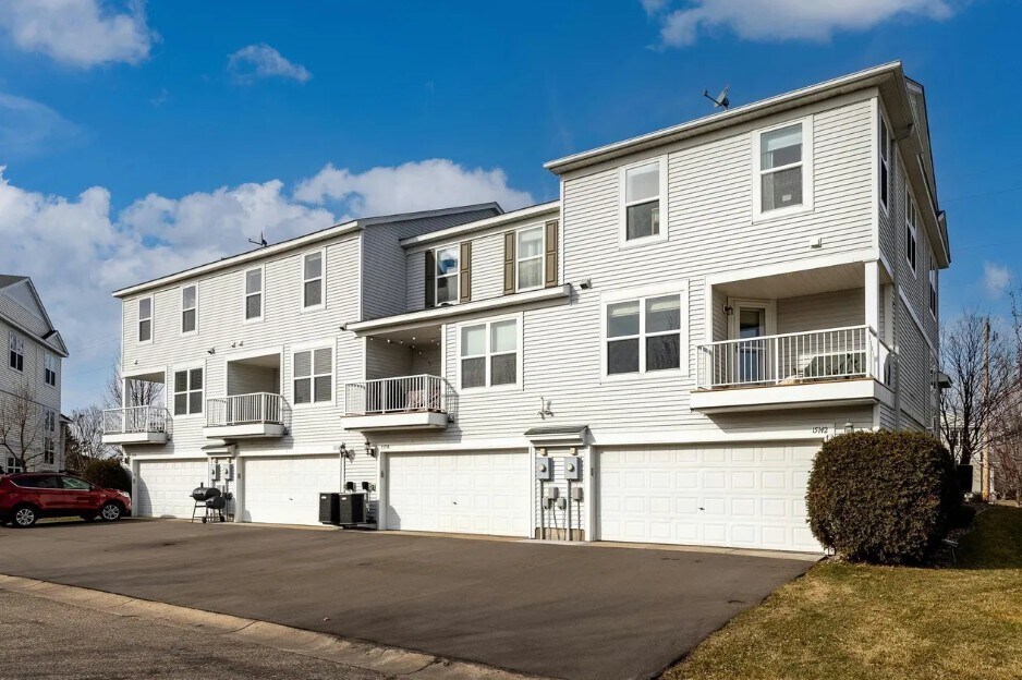 Building Photo - 15134 Fanning Dr N