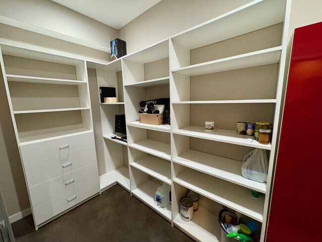 Building Photo - Beacon Hill Townhouse