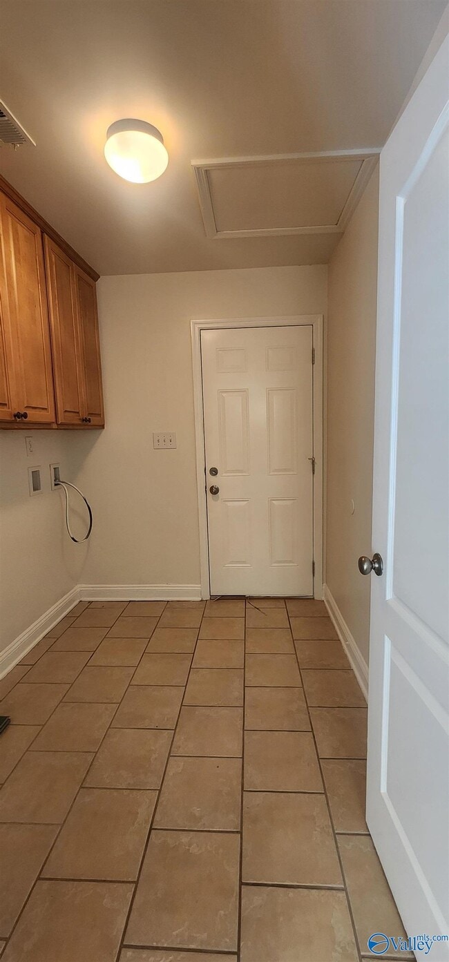 Building Photo - 157 Alderwood Dr