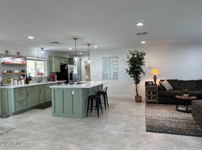 Building Photo - 11832 N Balboa Dr