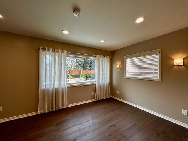 Building Photo - A home that has all the best of California Living!