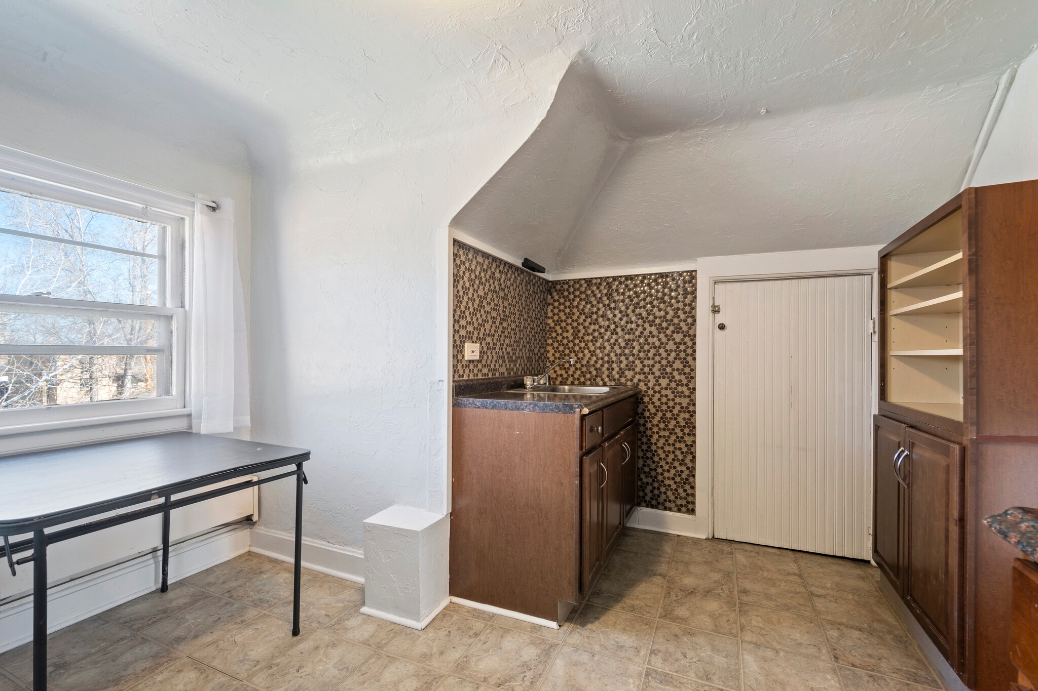 Building Photo - 2615 E 12th Ave