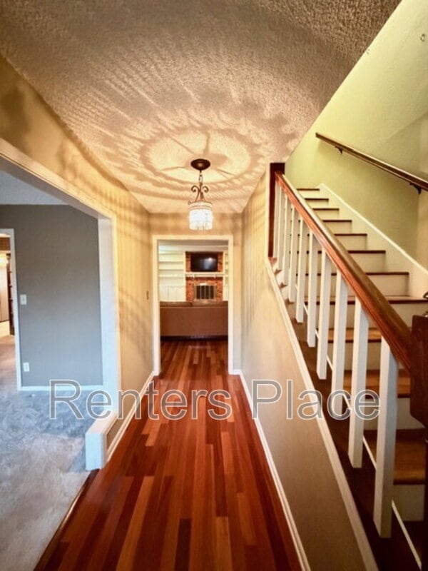 Building Photo - 5724 E 65th Pl