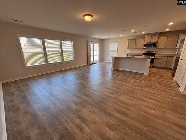 Building Photo - 1020 Field Strip Rd