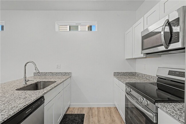 Building Photo - 890 Tennessee Ave