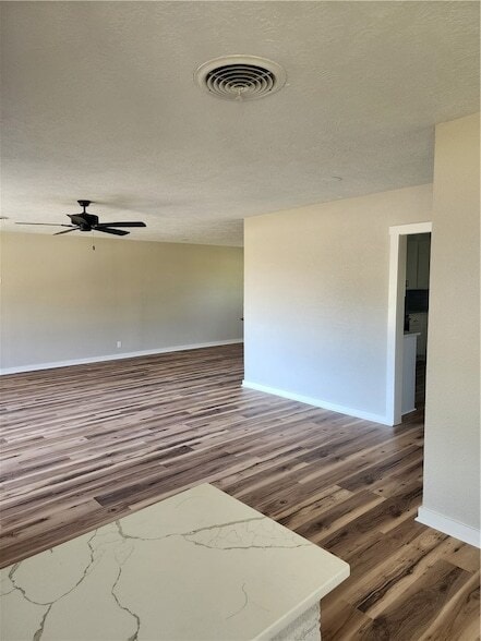 Building Photo - 12877 E State Hwy 21