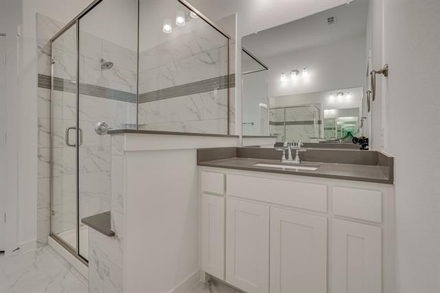 Building Photo - 1186 Lake City Ave