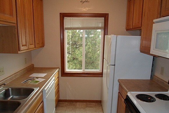 Primary Photo - 535 19th St NW