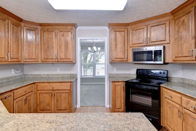 Building Photo - Lovely home in Woods of Tabb