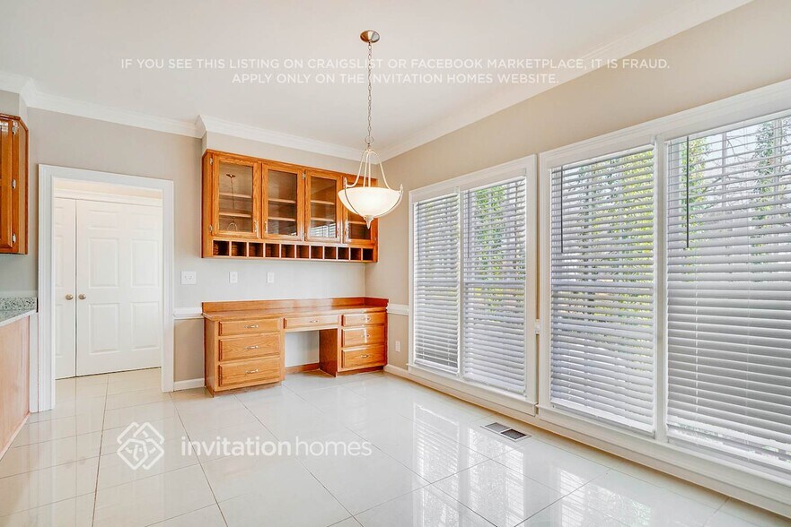 Building Photo - 7349 Timberline Way