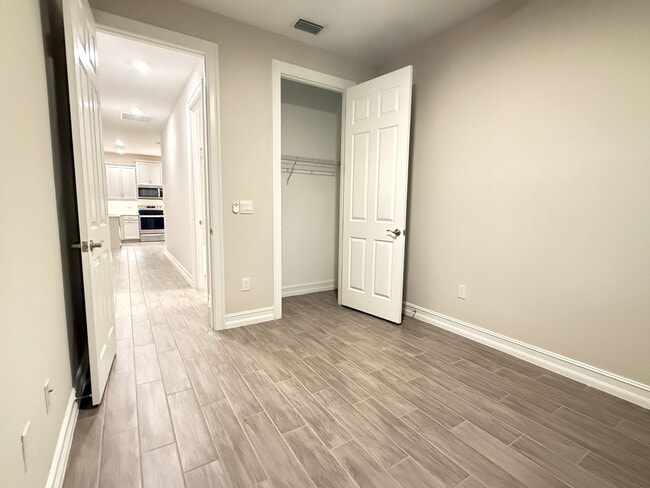 Building Photo - Annual Unfurnished Rental – 3 Bedroom Home in gated community South Naples