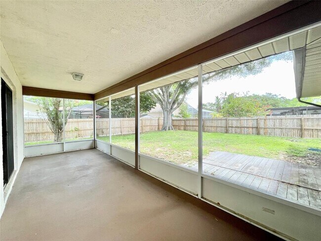 Building Photo - 3016 Oak Cove Dr