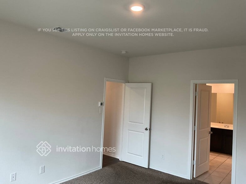 Building Photo - 3201 Glazner Dr