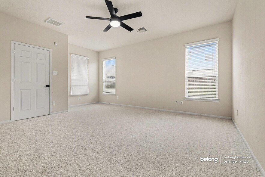 Building Photo - 9997 Knob Hollow Way