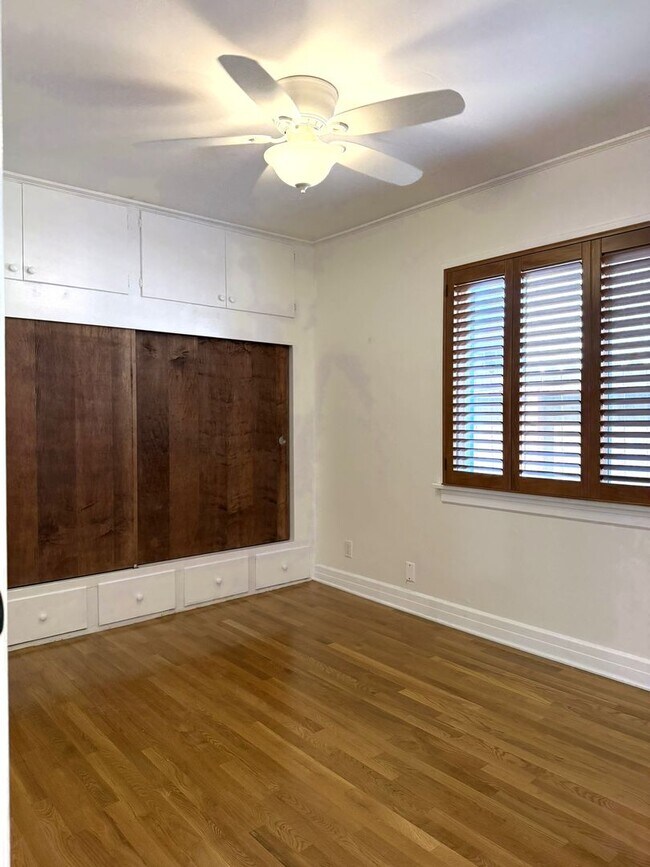 Building Photo - 479